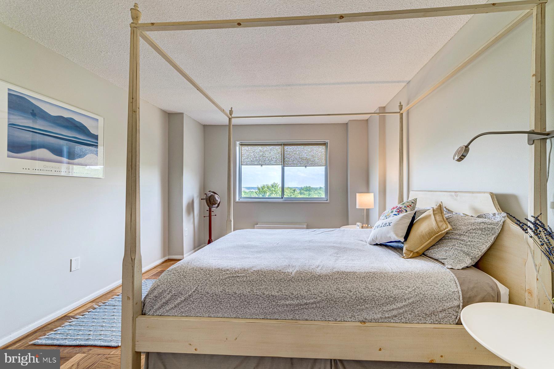 HUNTINGTON CLUB - Residential