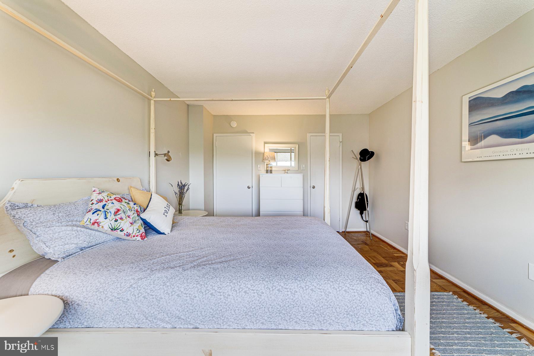 HUNTINGTON CLUB - Residential