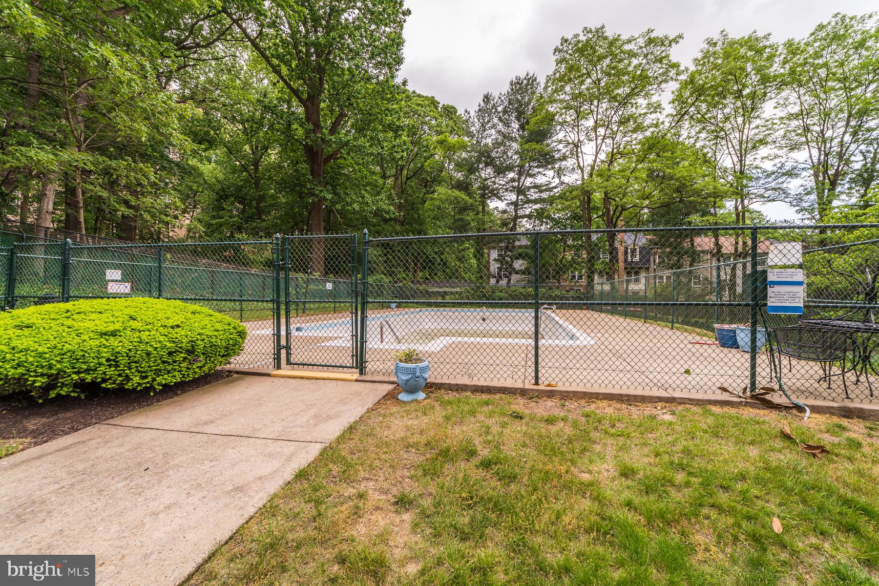 HUNTINGTON CLUB - Residential