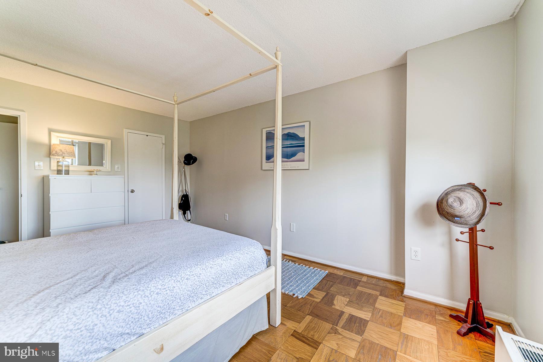 HUNTINGTON CLUB - Residential