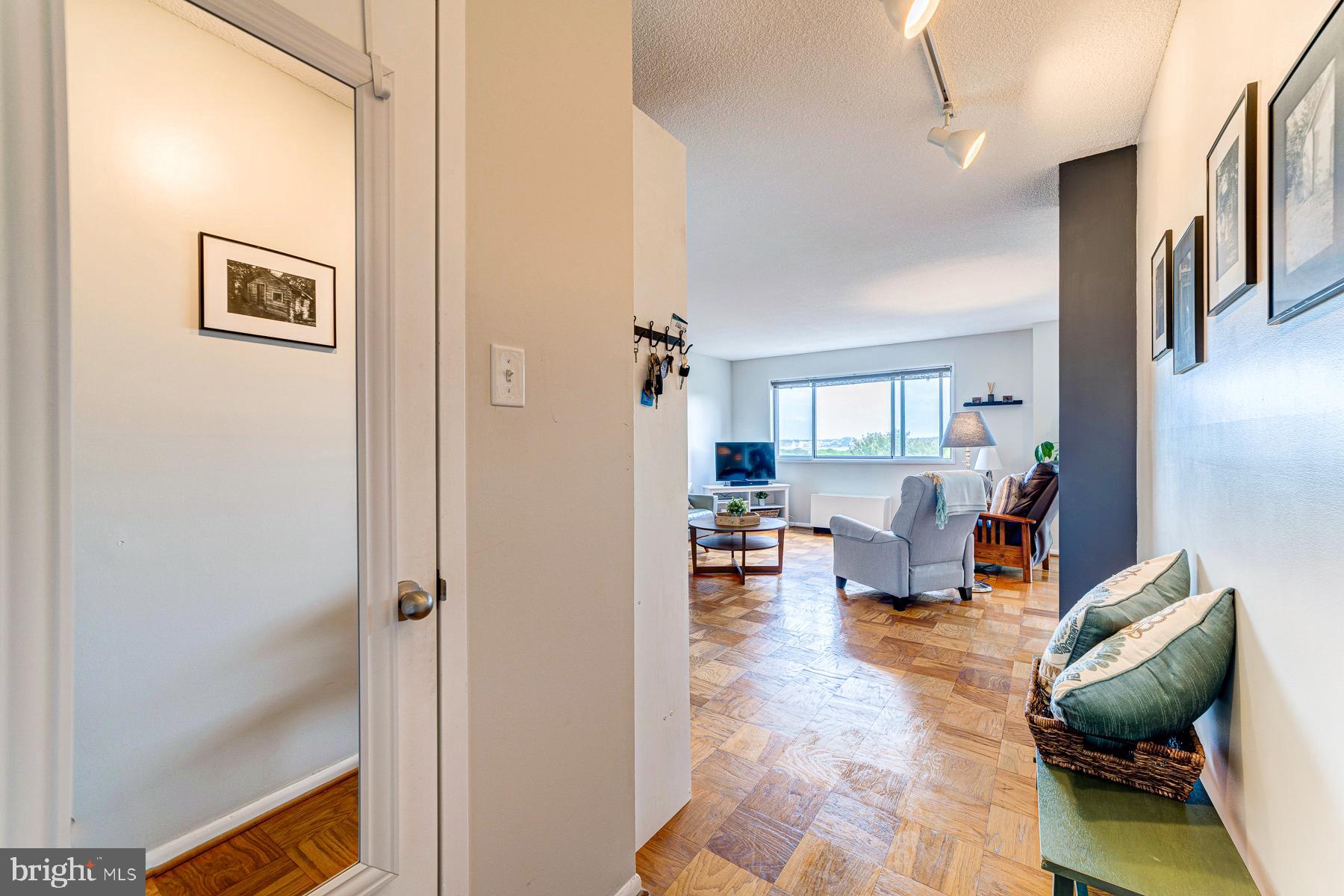 HUNTINGTON CLUB - Residential