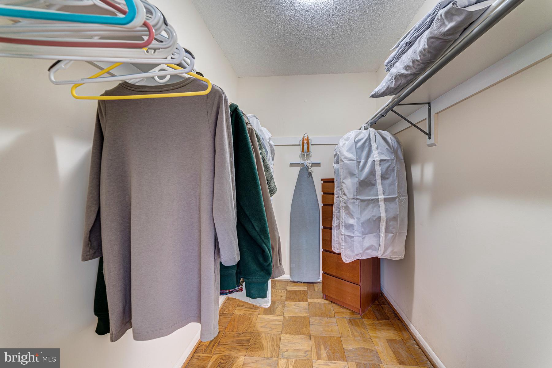 HUNTINGTON CLUB - Residential