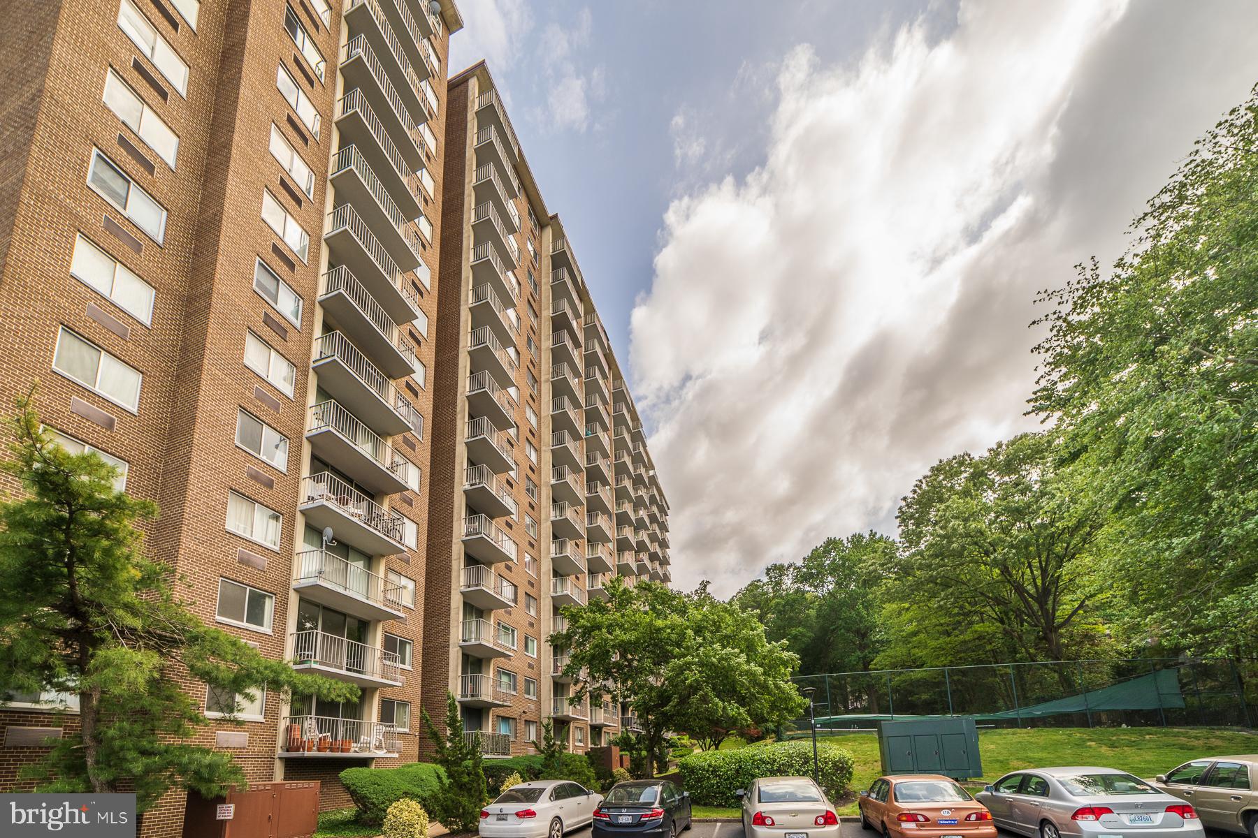 HUNTINGTON CLUB - Residential