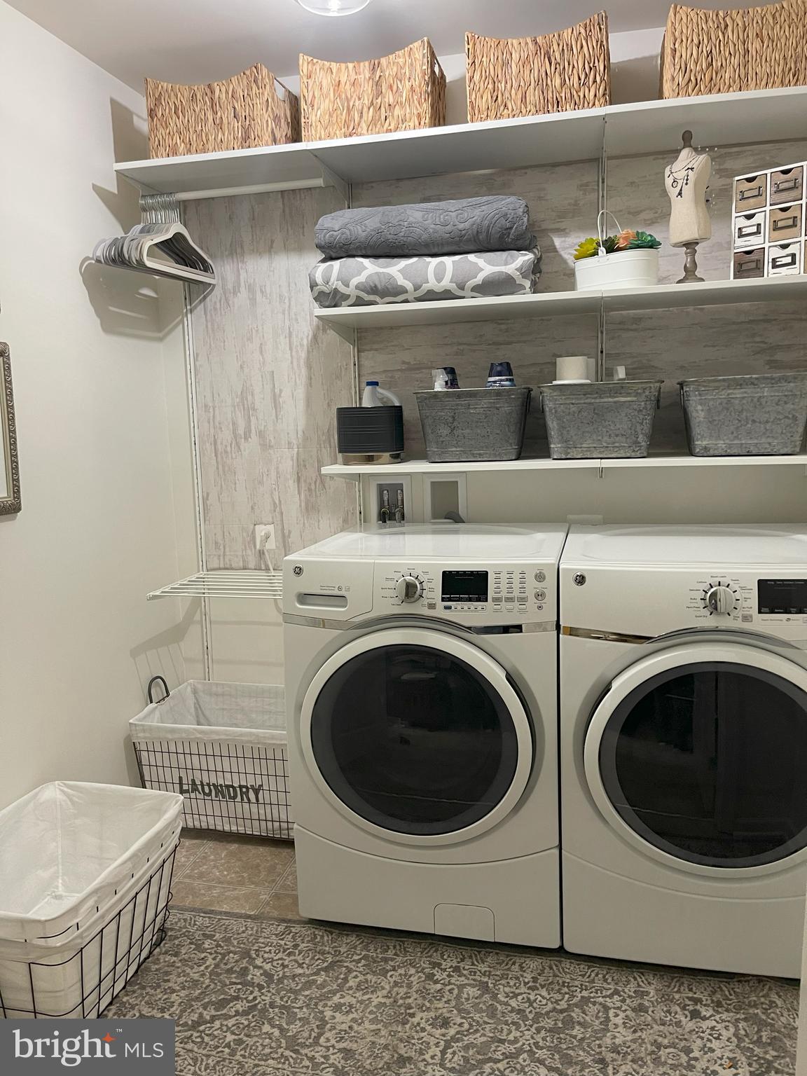 COLONIAL FORGE - Residential Lease