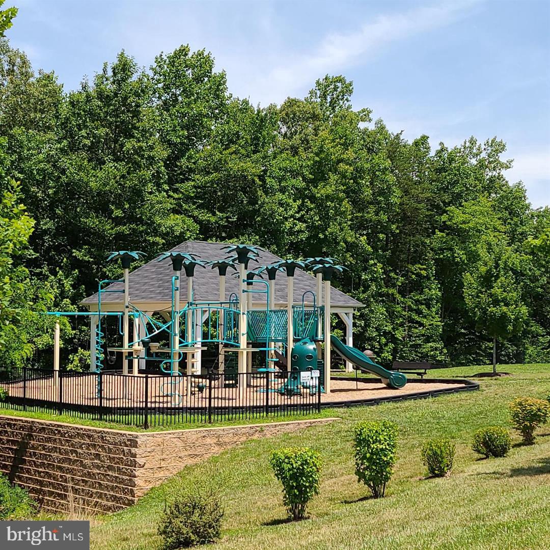 COLONIAL FORGE - Residential Lease