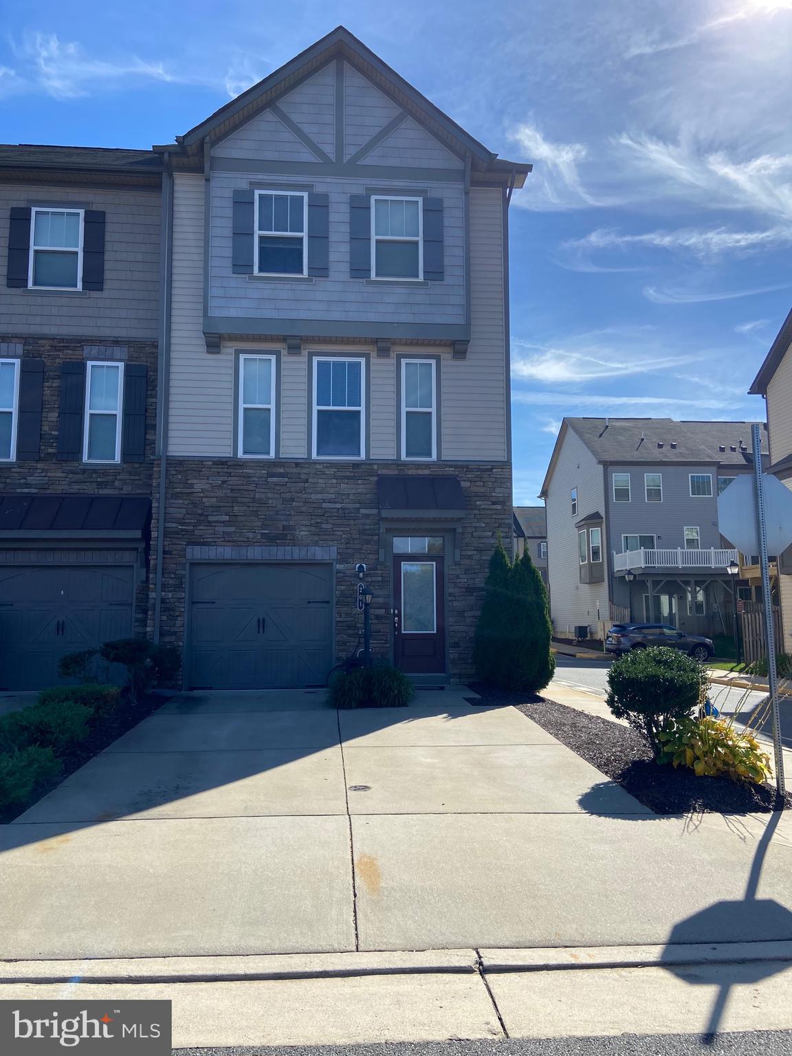 COLONIAL FORGE - Residential Lease