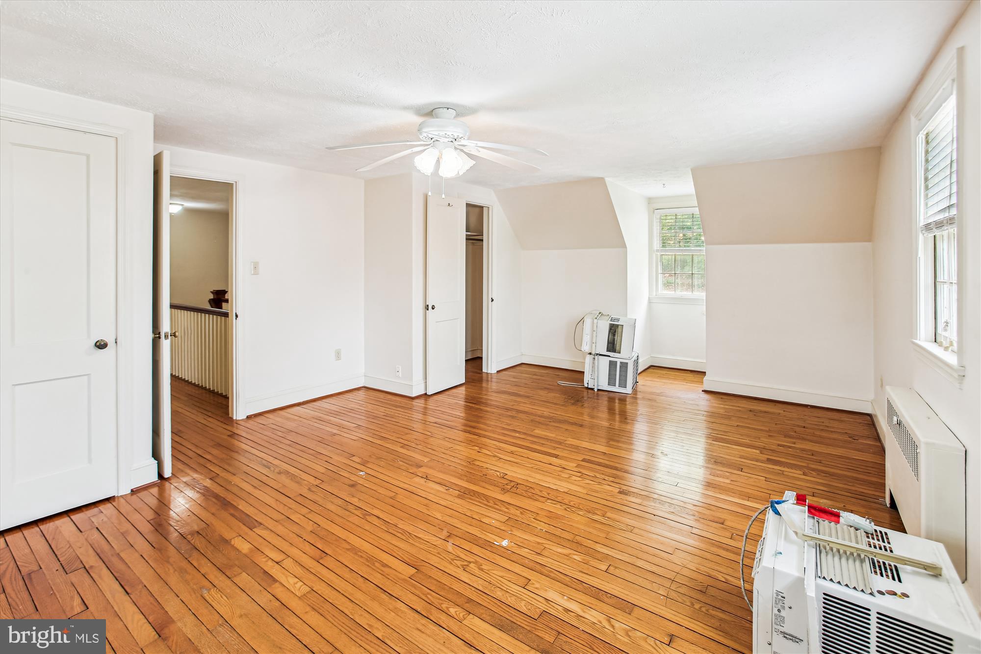 ACADEMY MANOR - Residential