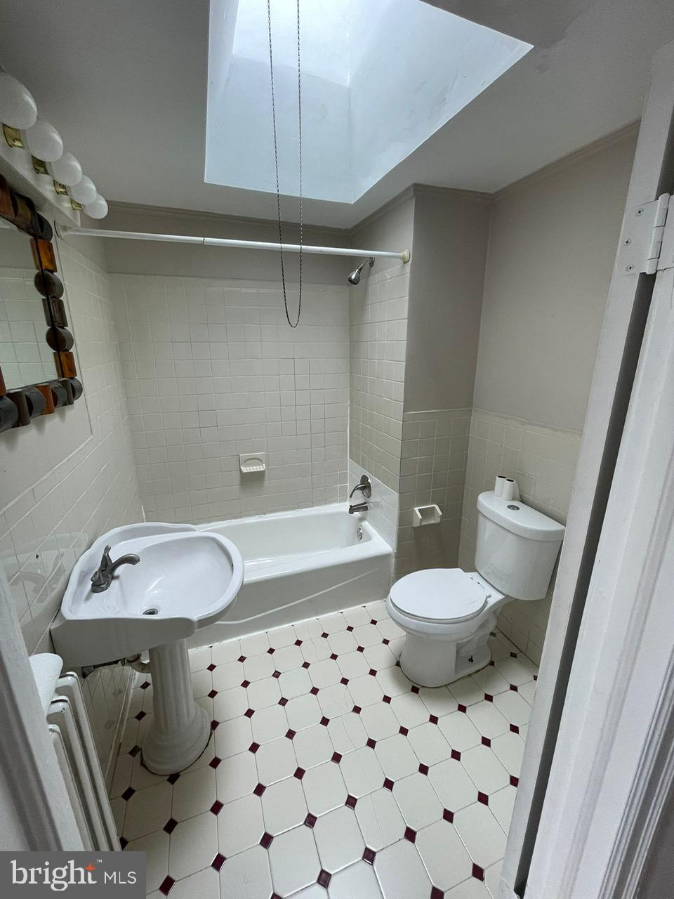 OXFORD CIRCLE - Residential