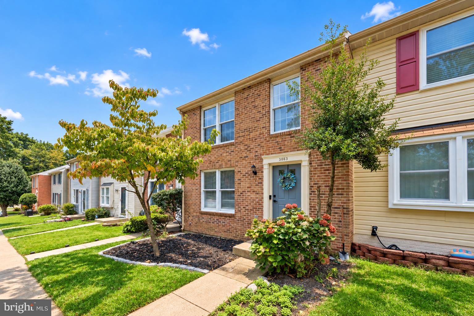3863 SUNNY BROOK COURT