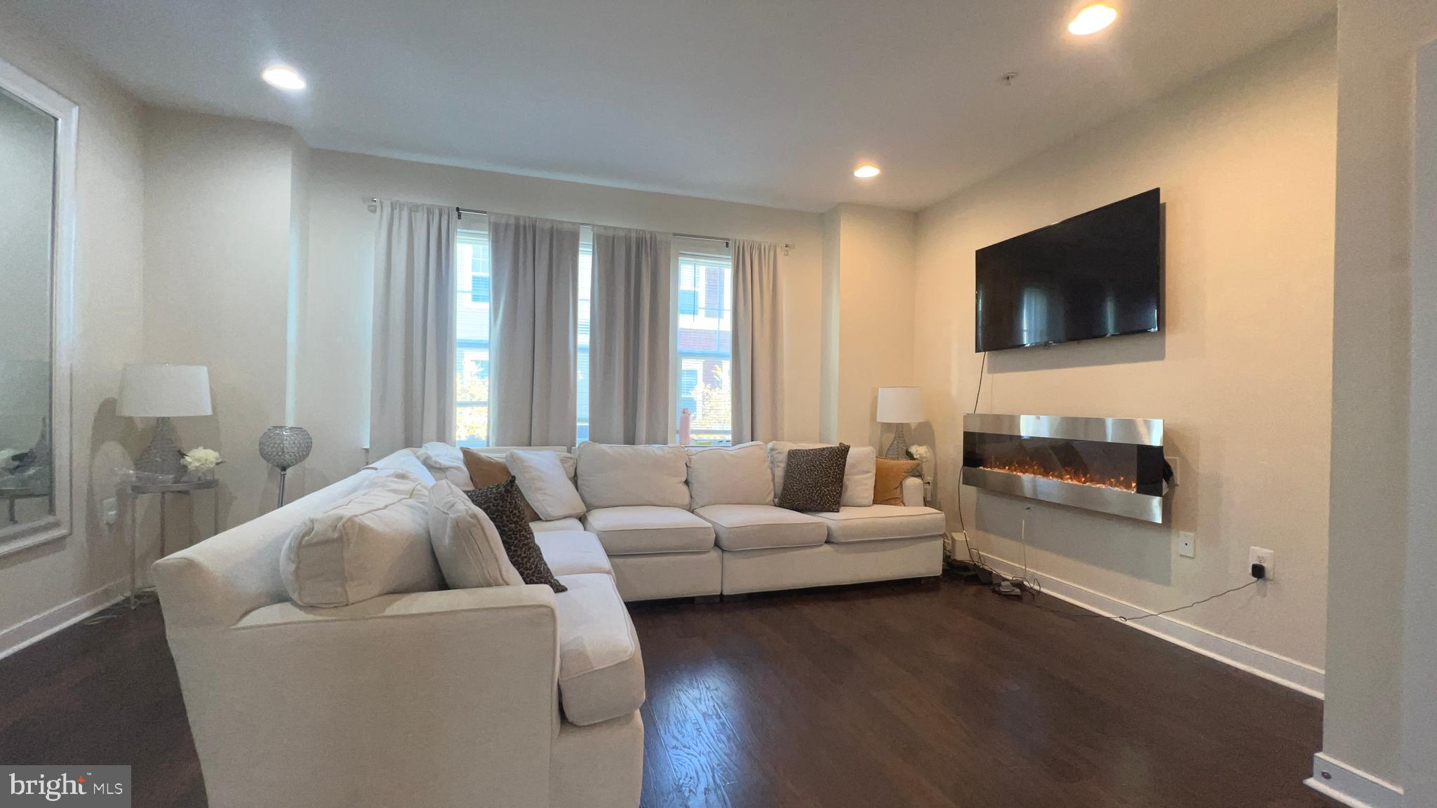 TOWSON - Residential