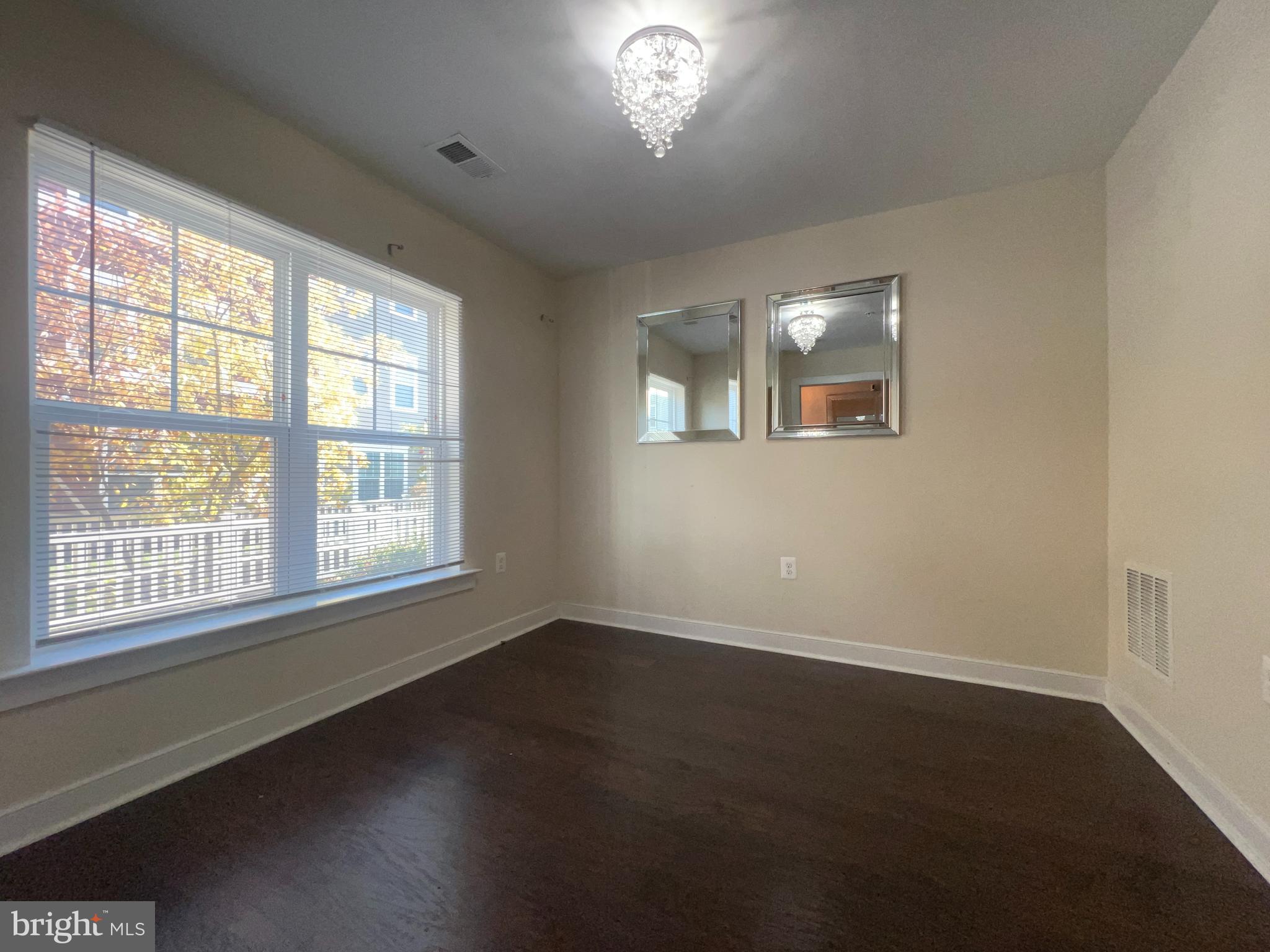 TOWSON - Residential