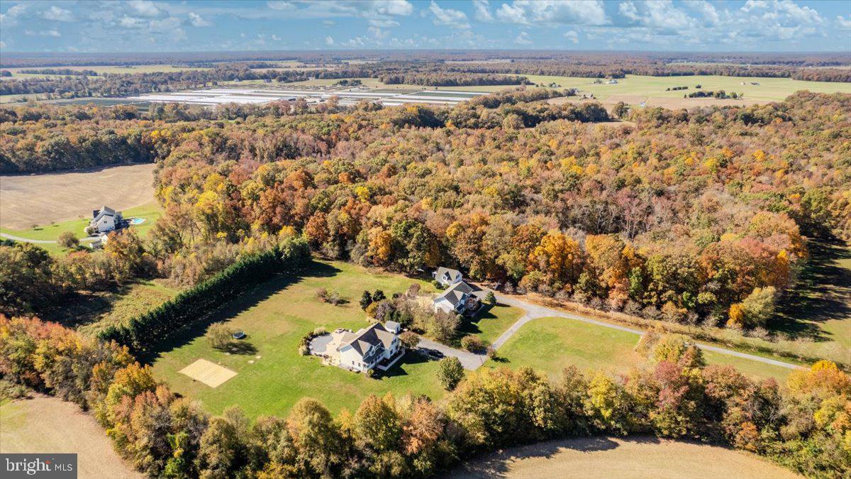 212 UPLAND LANE