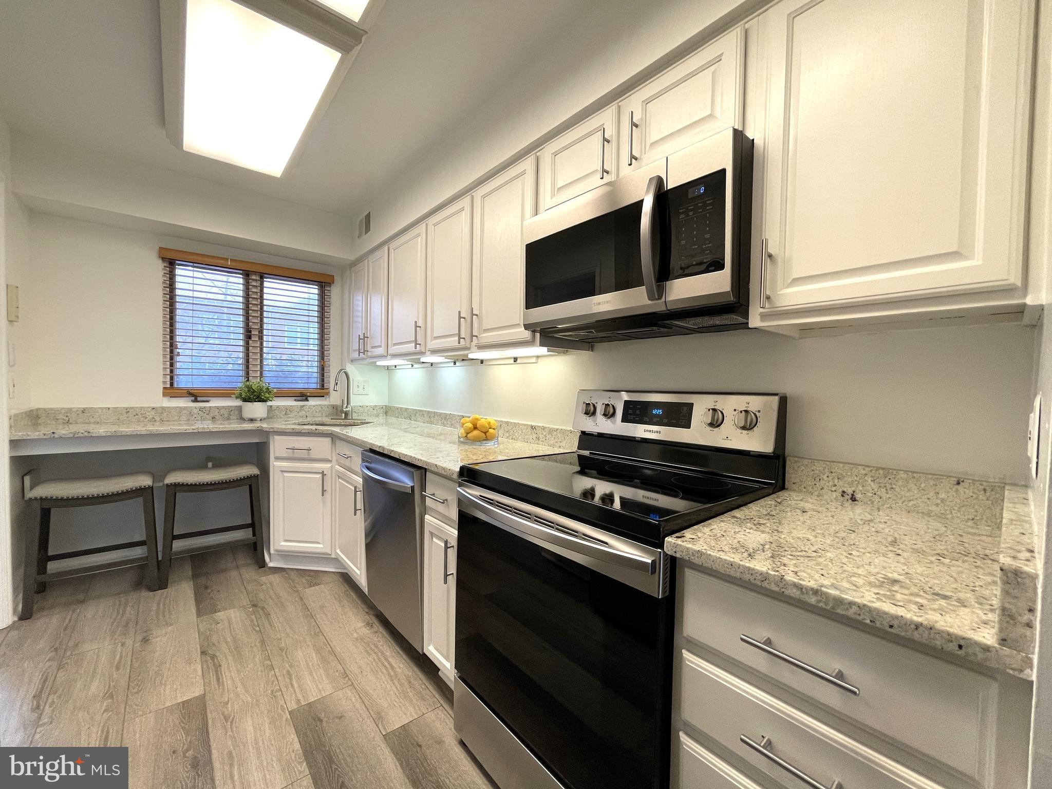 ROSSLYN MEWS - Residential Lease