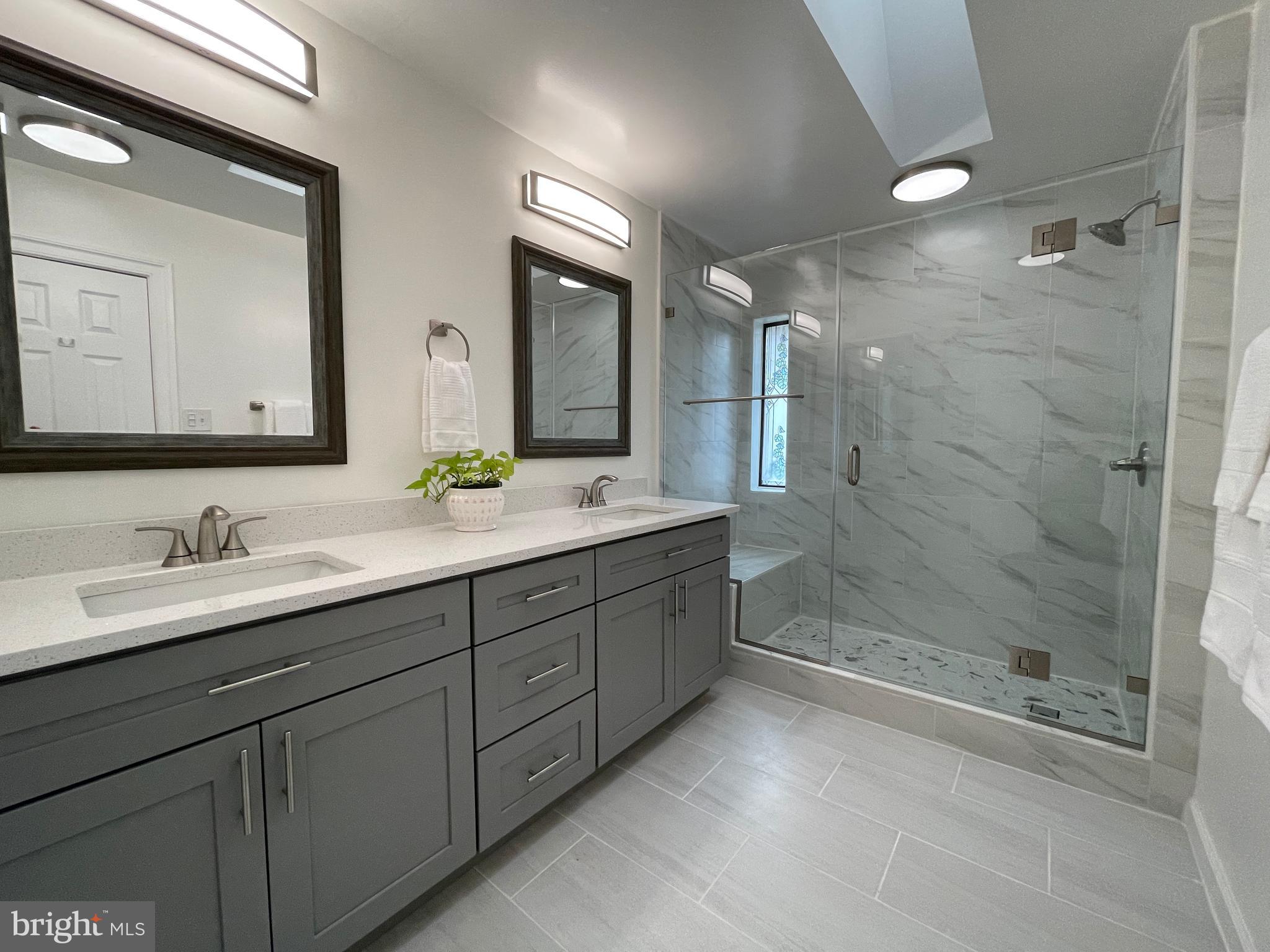 ROSSLYN MEWS - Residential Lease