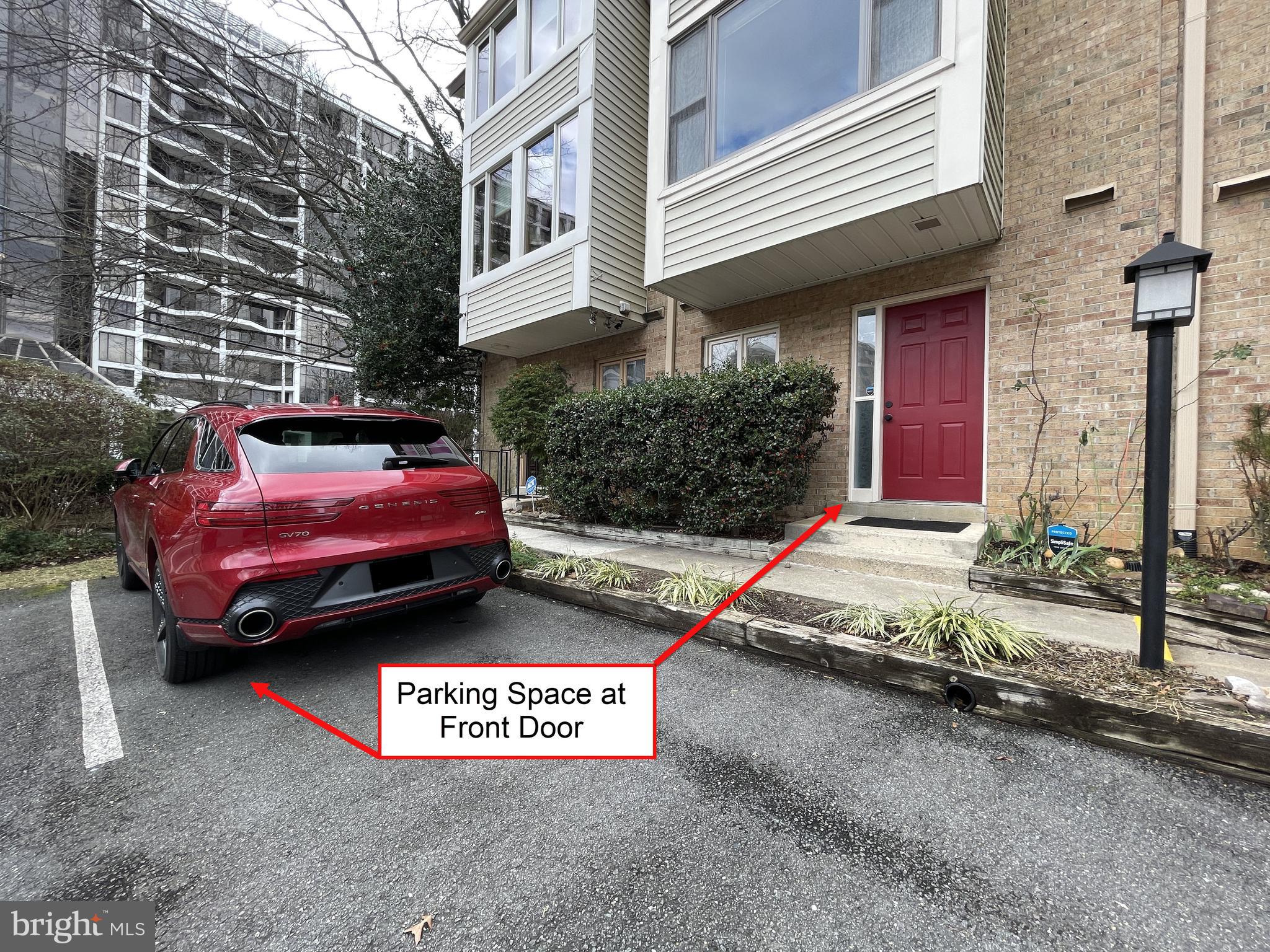 ROSSLYN MEWS - Residential Lease