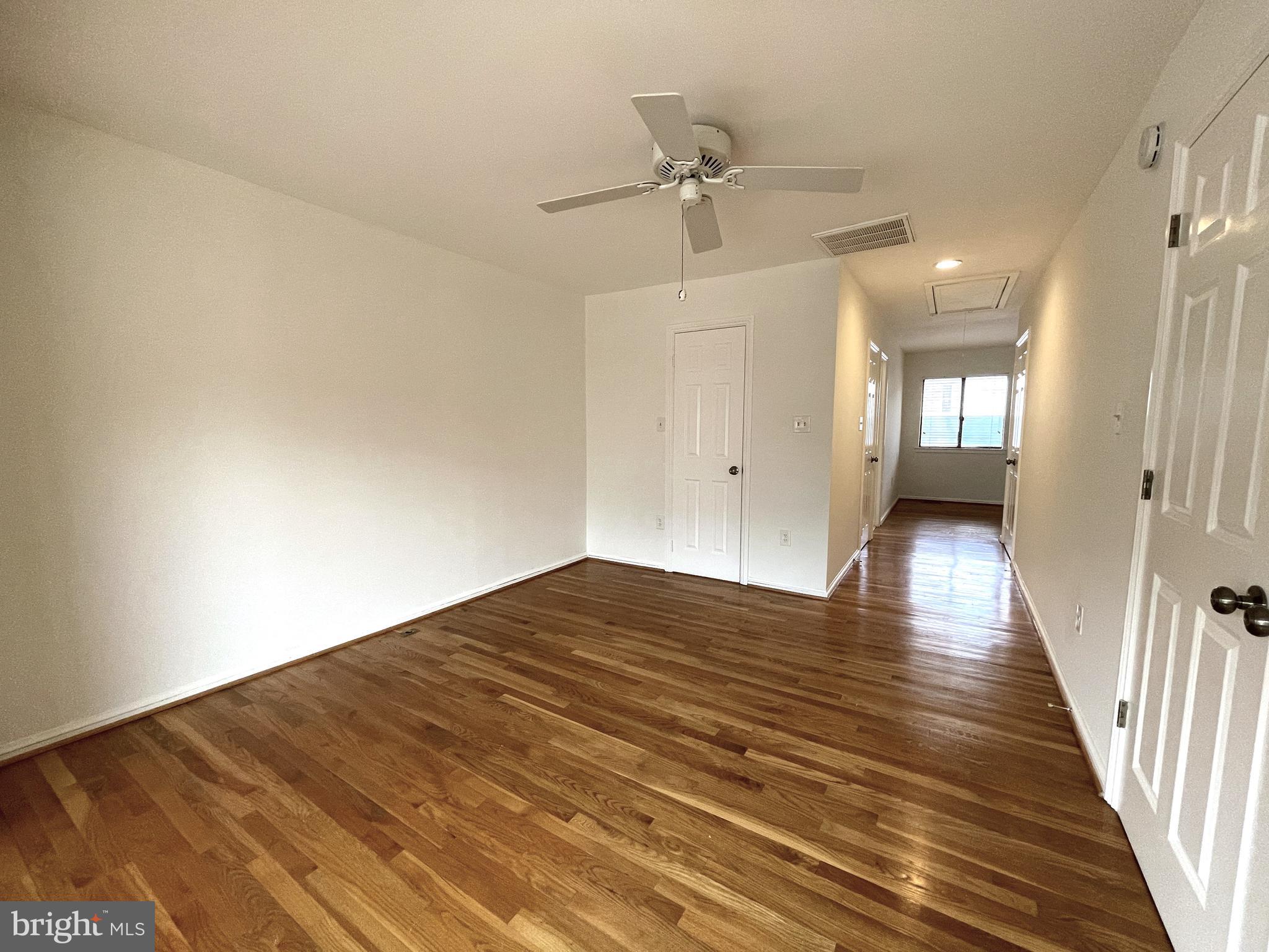 ROSSLYN MEWS - Residential Lease