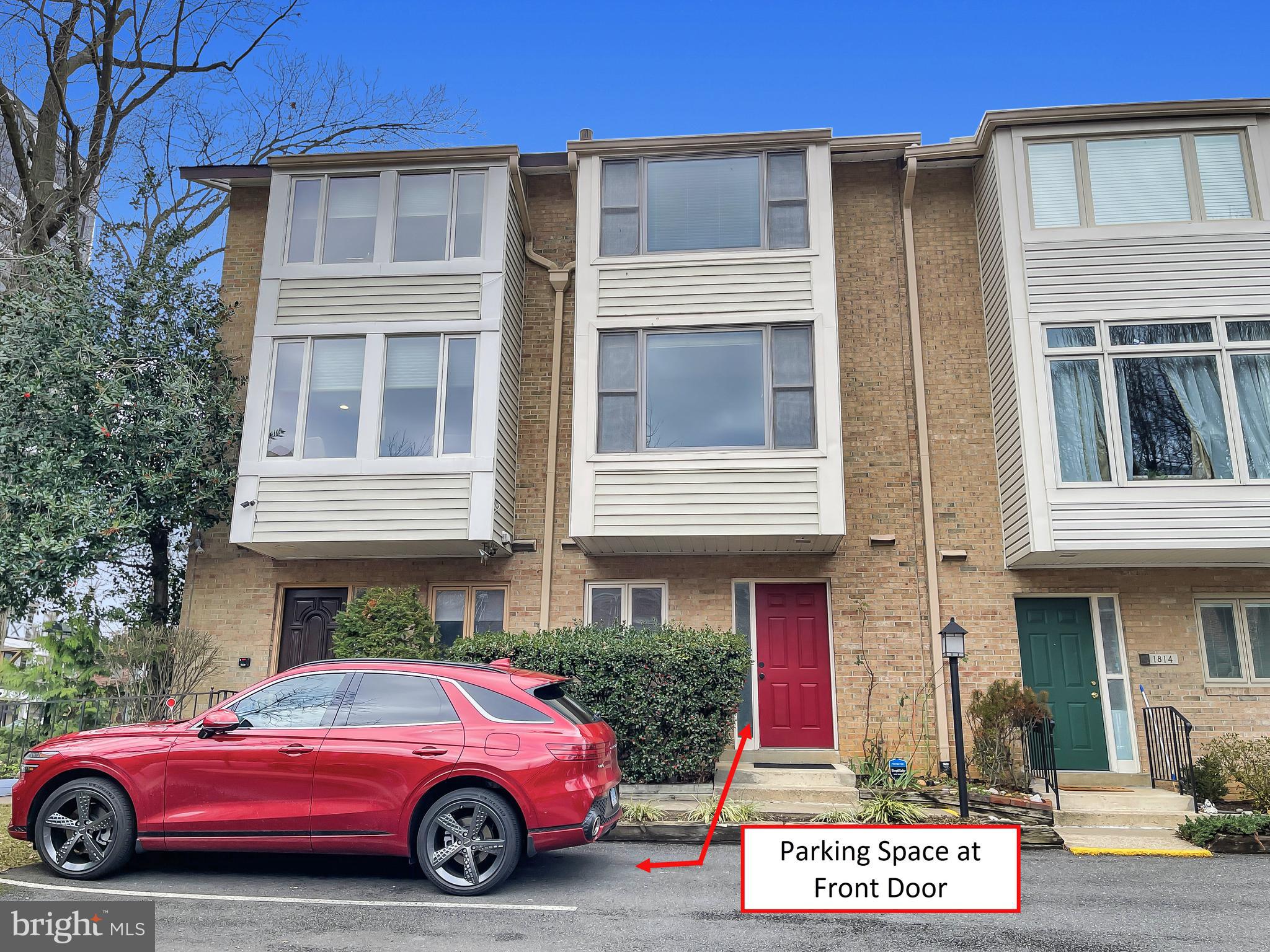 ROSSLYN MEWS - Residential Lease