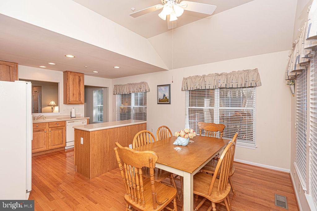 OCEAN PINES - THE PARKE - Residential