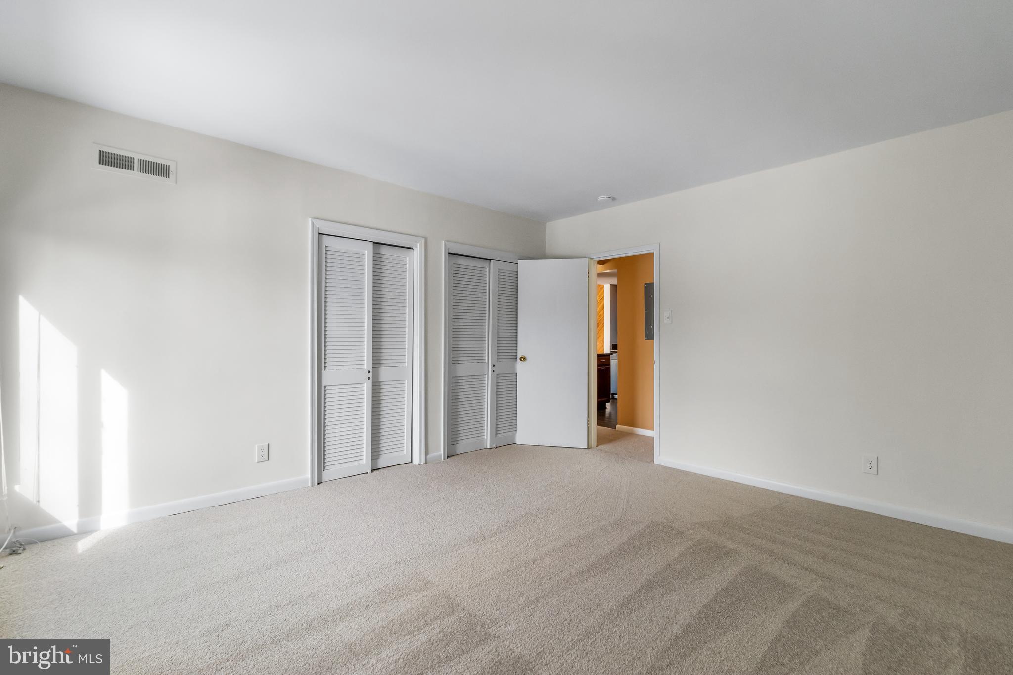 TREETOP CONDO - Residential