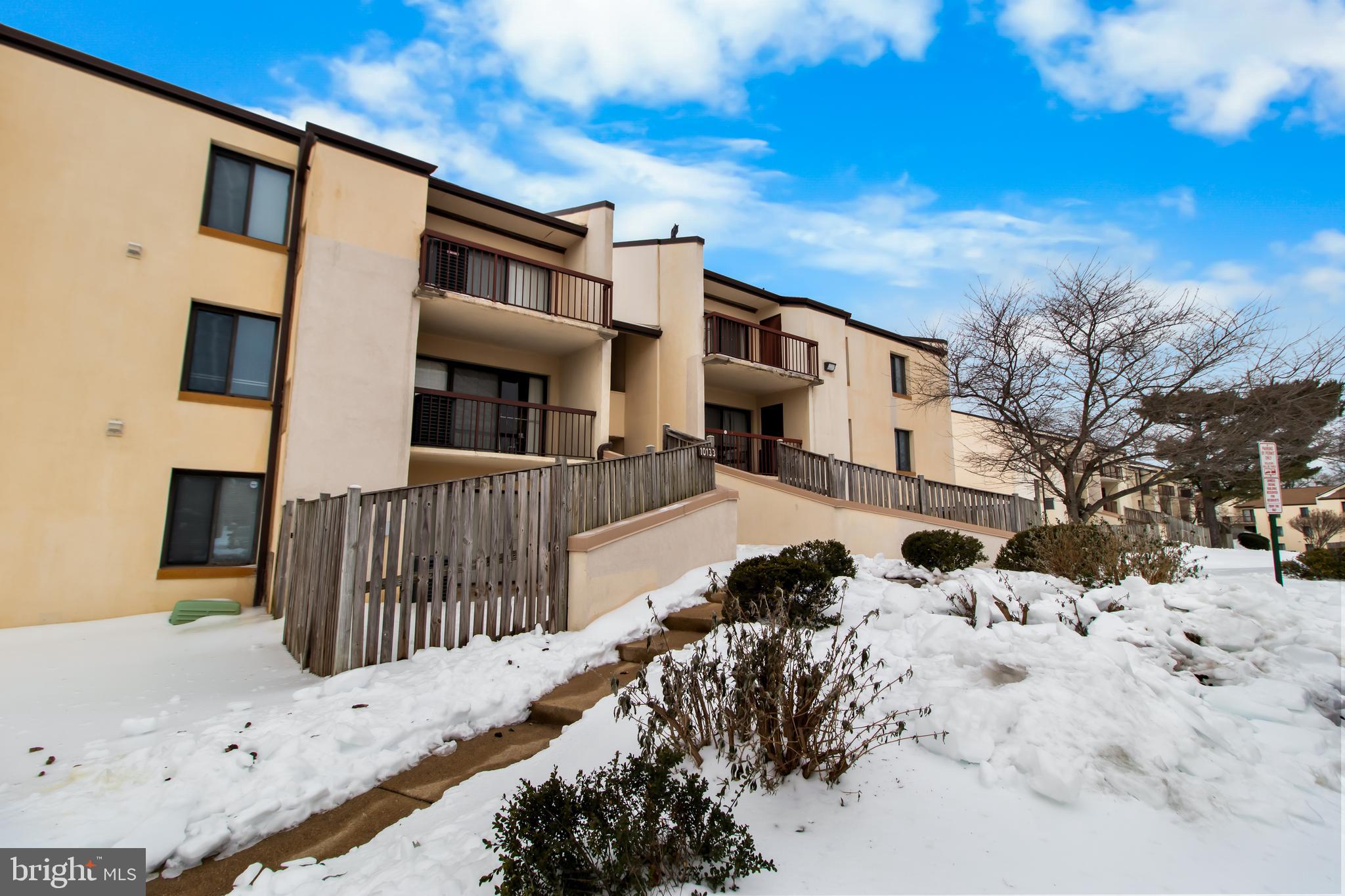 TREETOP CONDO - Residential