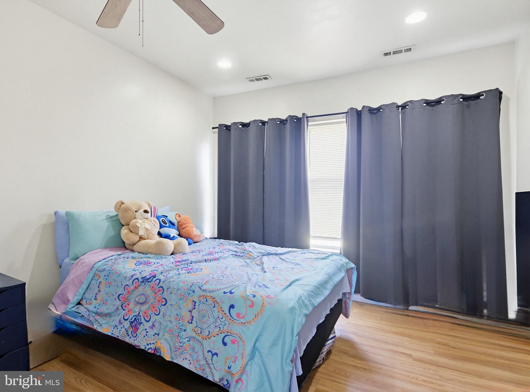 EASTERWOOD PARK - Residential