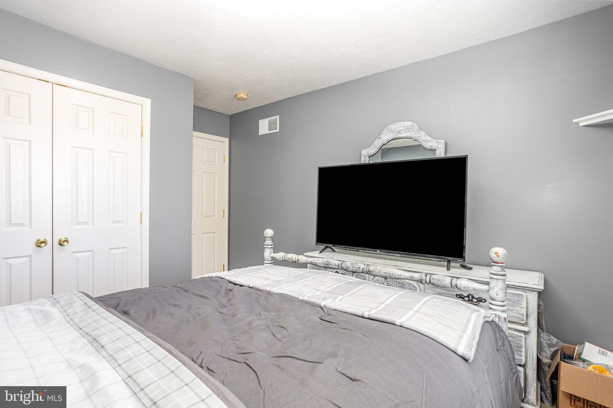 MCSHERRYSTOWN - Residential