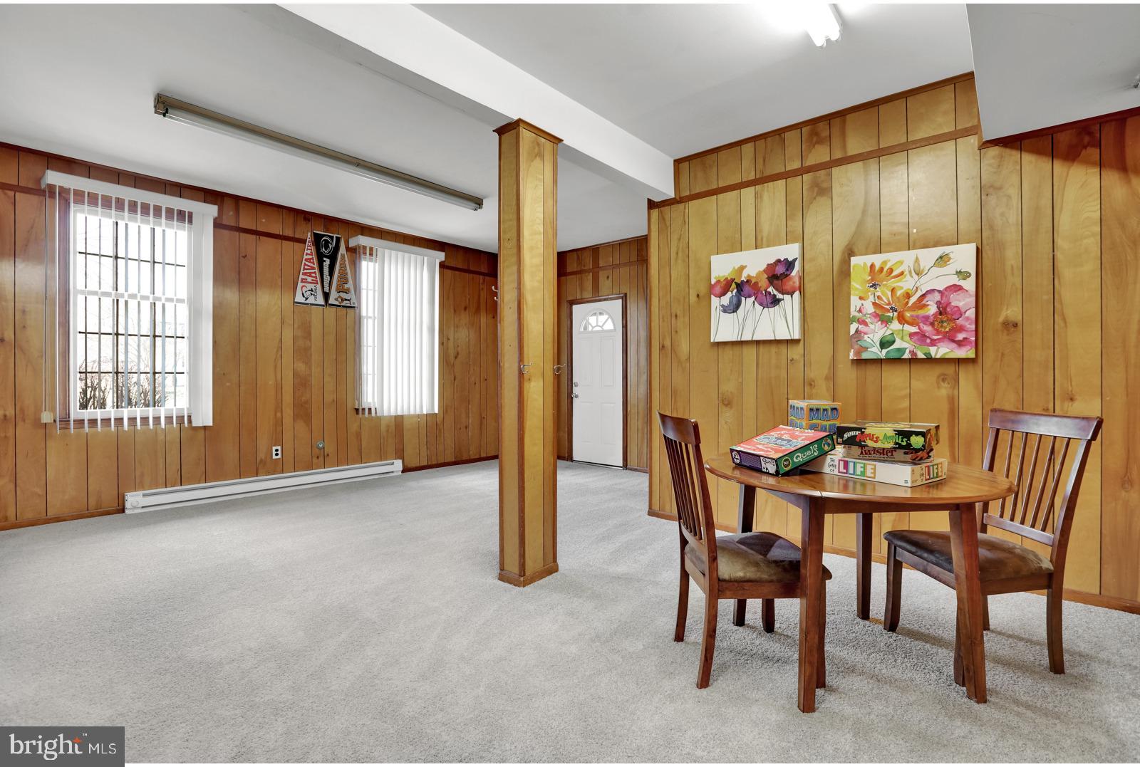 QUEENS GRANT - Residential