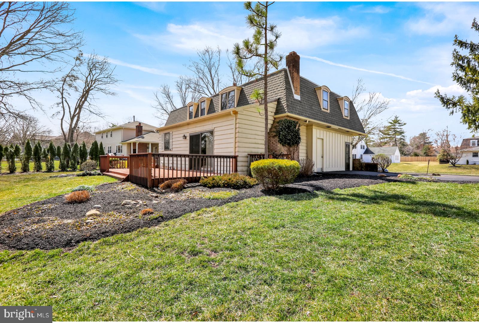QUEENS GRANT - Residential