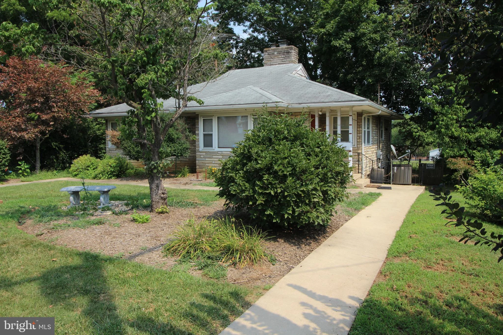 208 N Muhlenberg Street, Woodstock, VA, 22664
