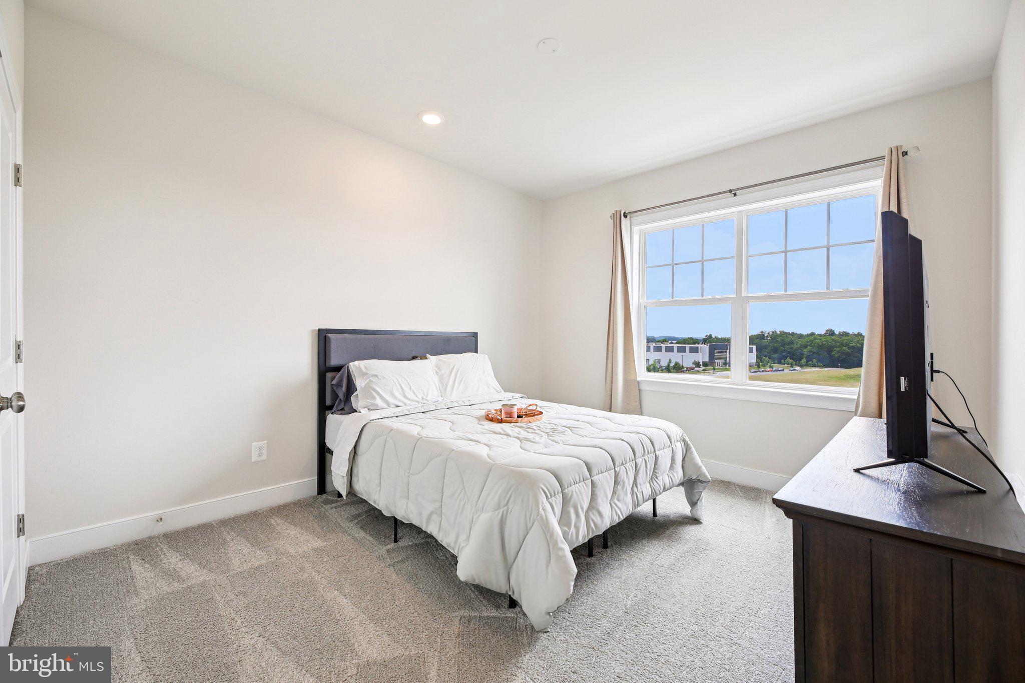 WESTVIEW SOUTH - Residential