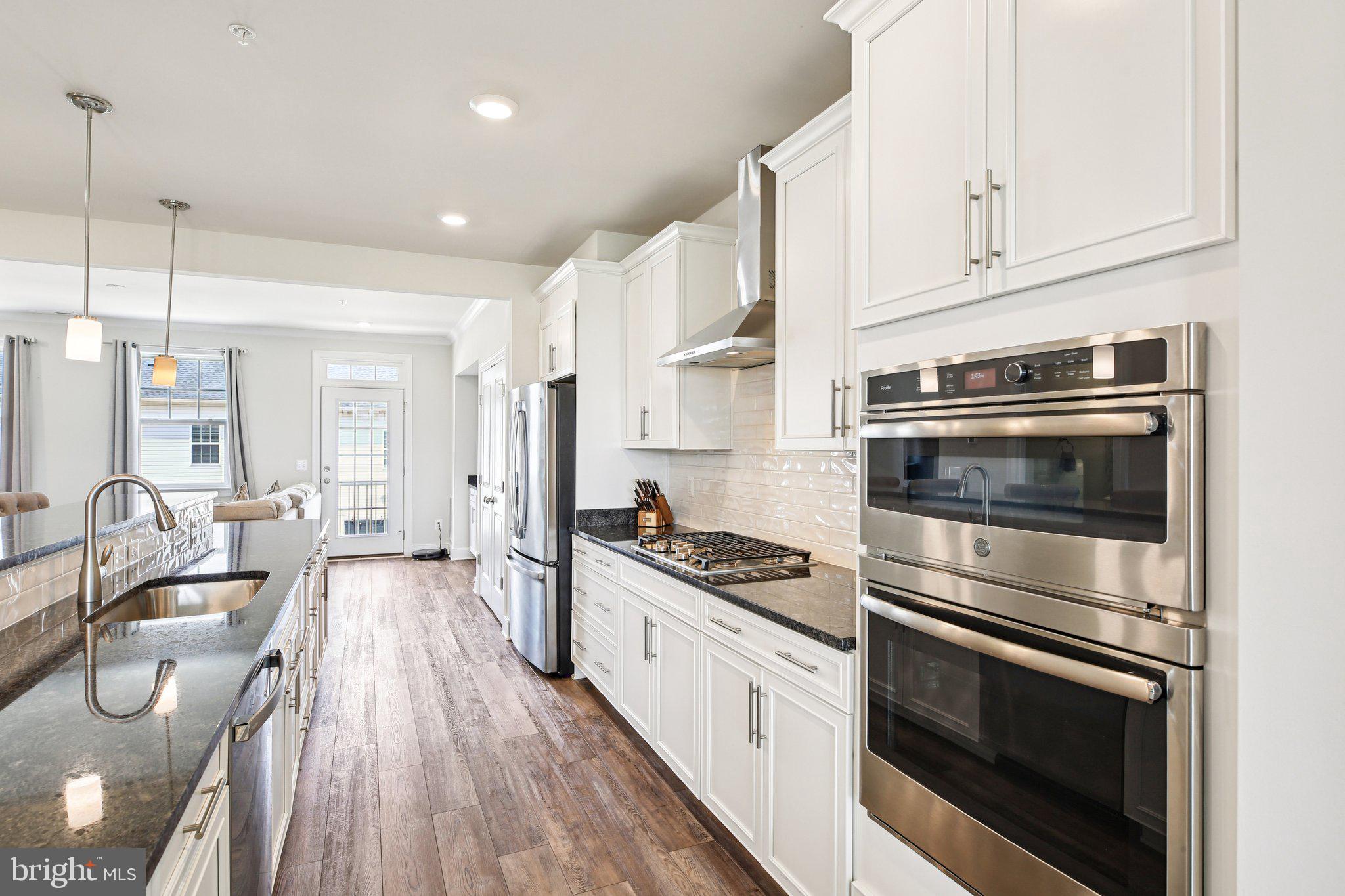 WESTVIEW SOUTH - Residential