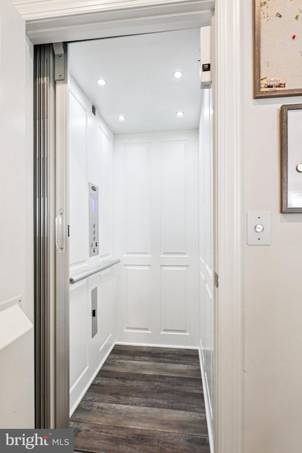 WESTVIEW SOUTH - Residential