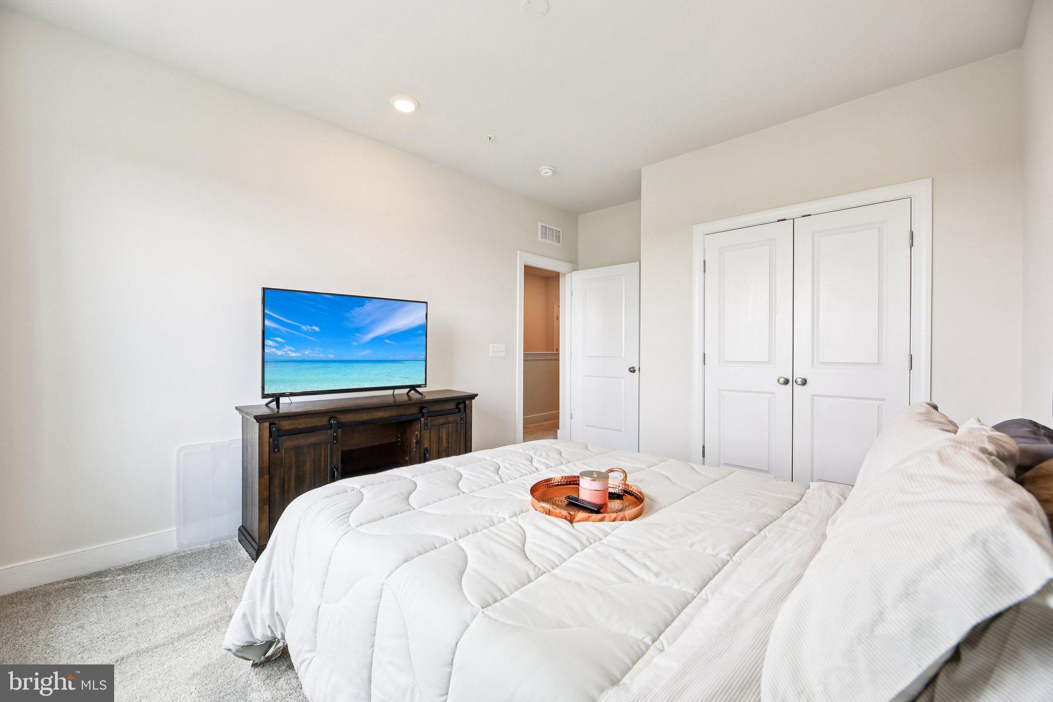 WESTVIEW SOUTH - Residential