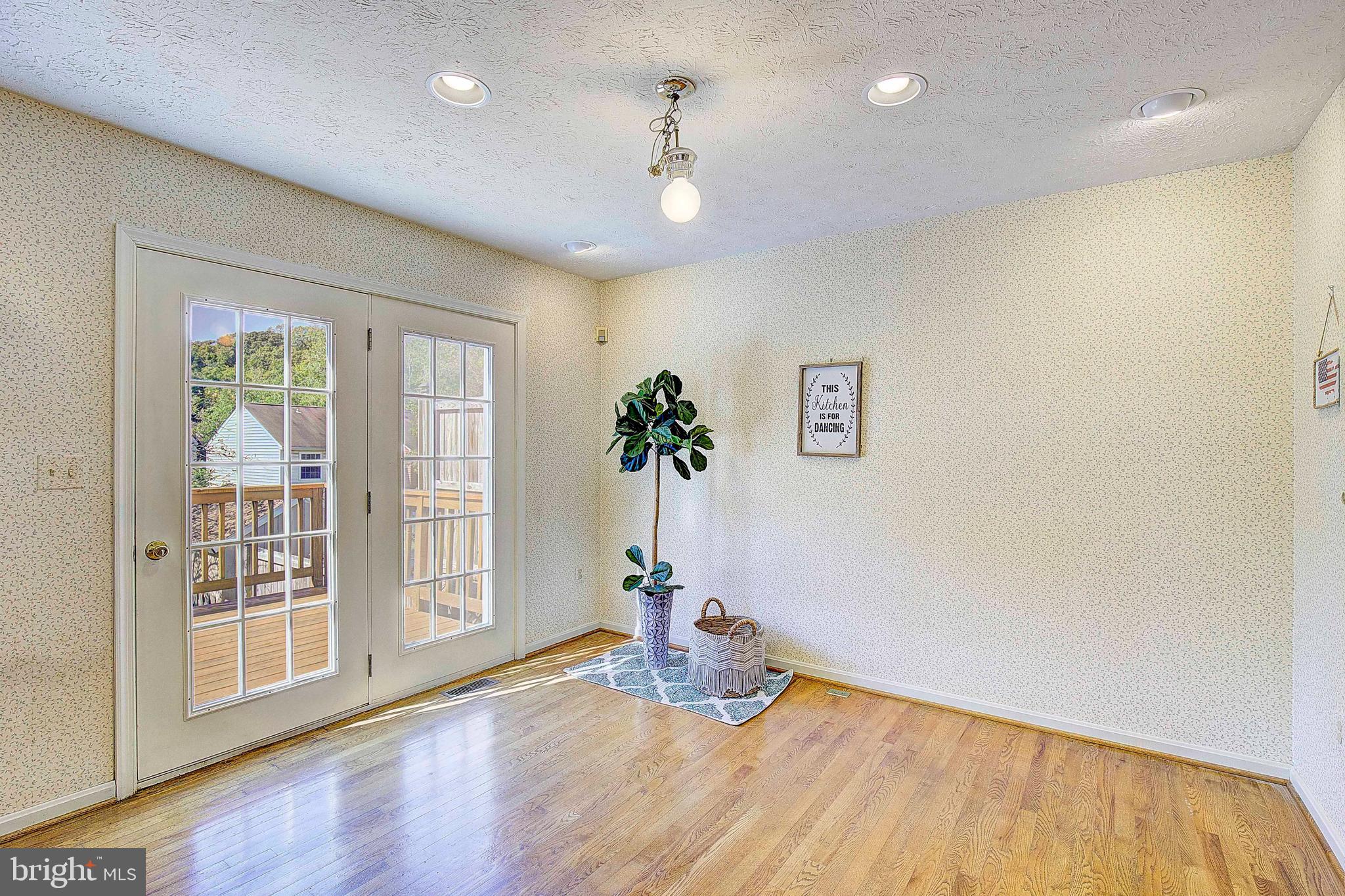 CAPETOWNE - Residential