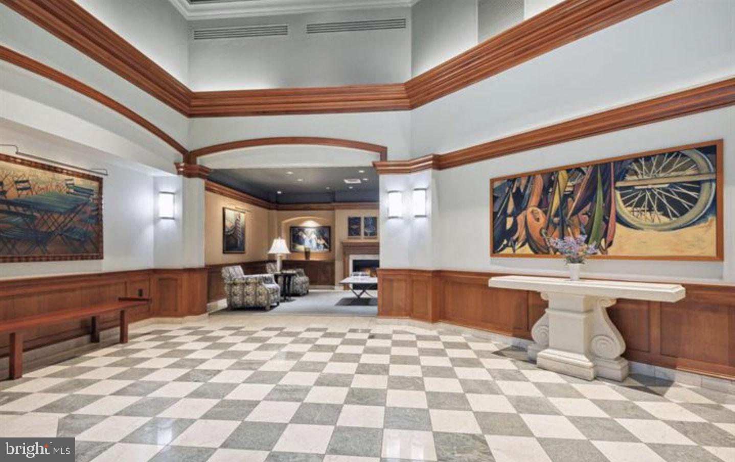 CARLTON HOUSE - Residential Lease