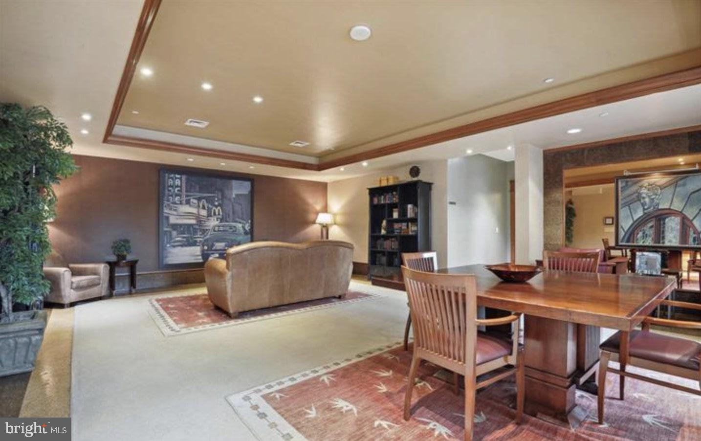 CARLTON HOUSE - Residential Lease