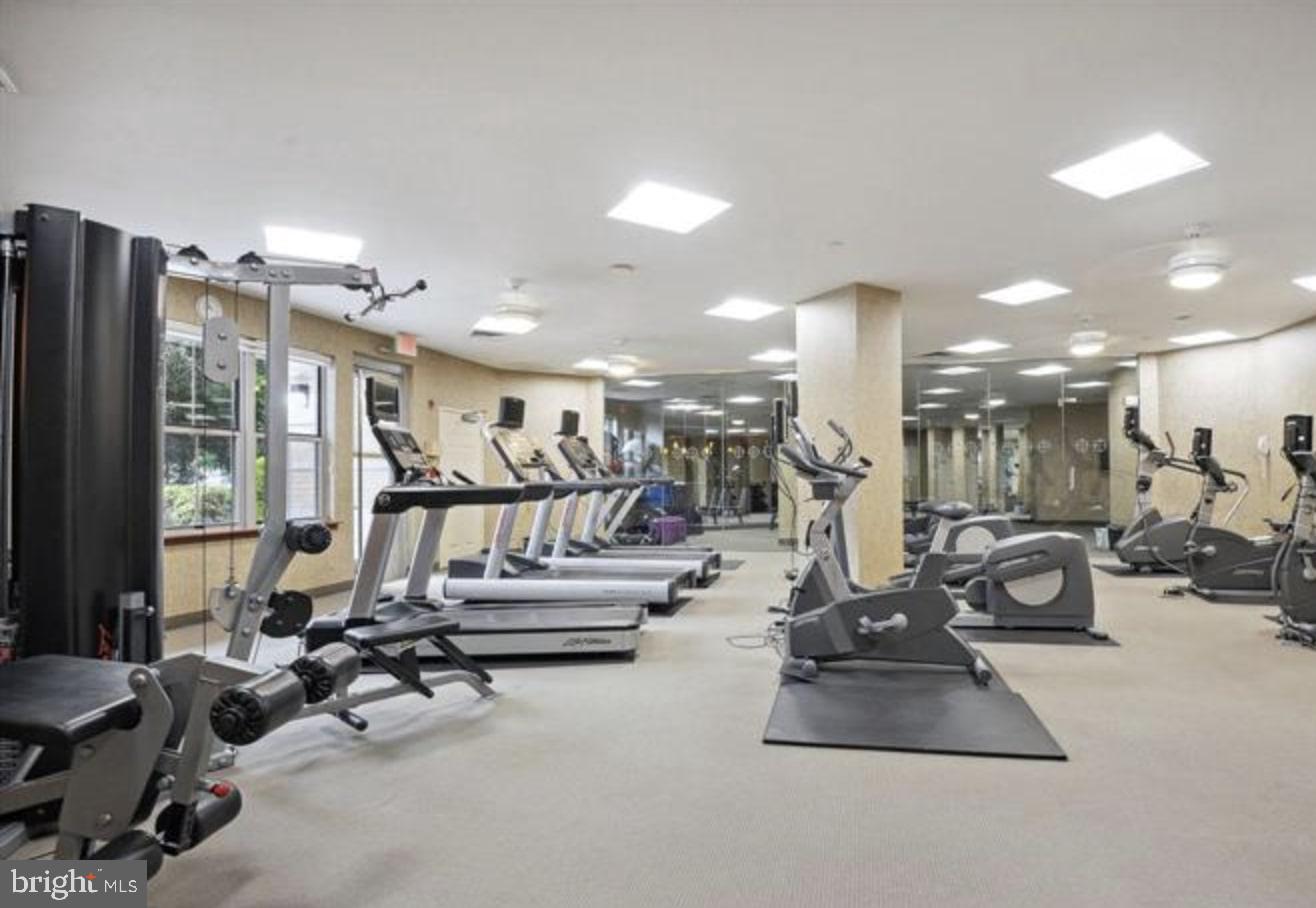 CARLTON HOUSE - Residential Lease