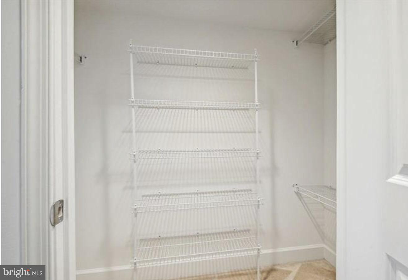 CARLTON HOUSE - Residential Lease