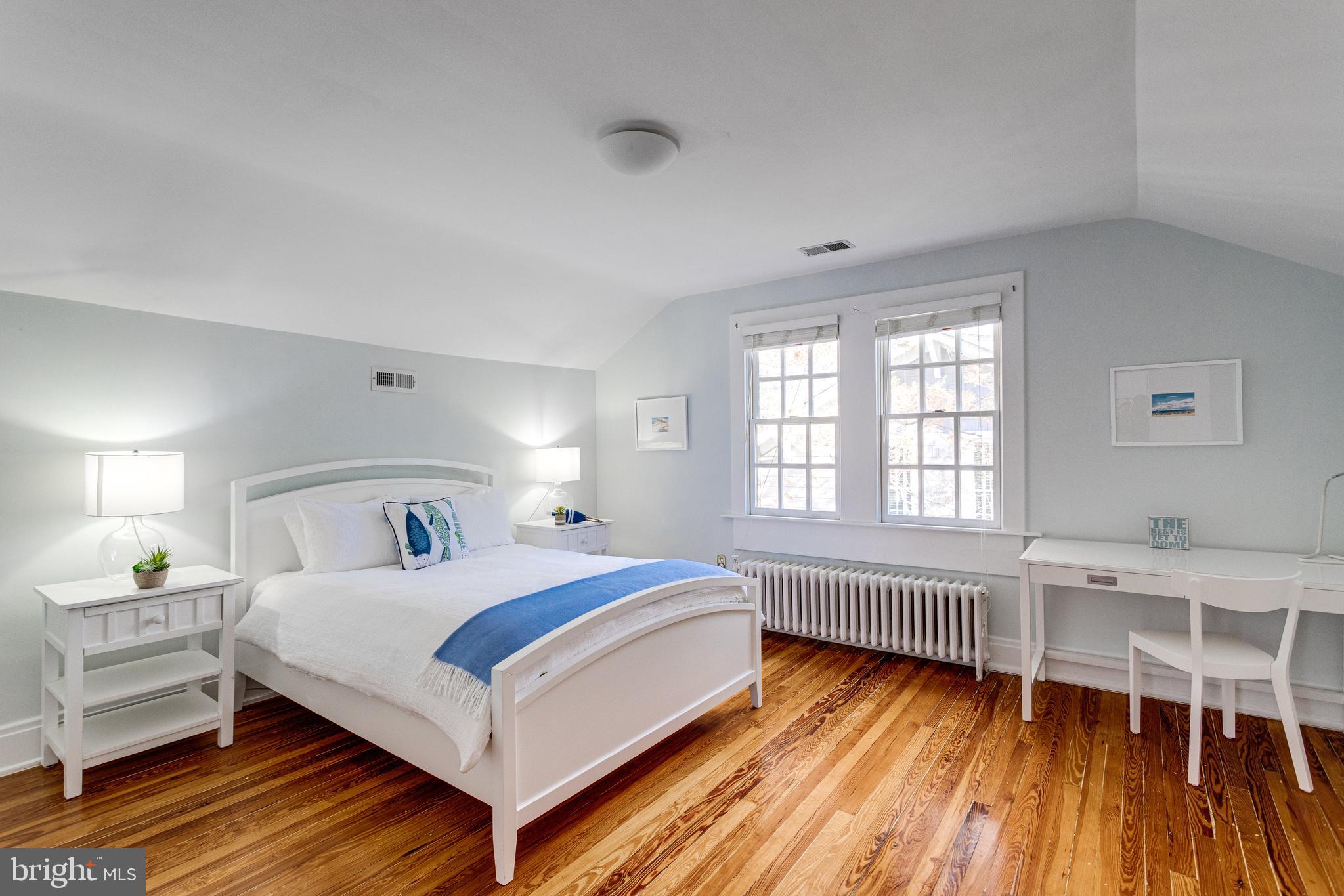 ROSEMONT PARK - Residential Lease