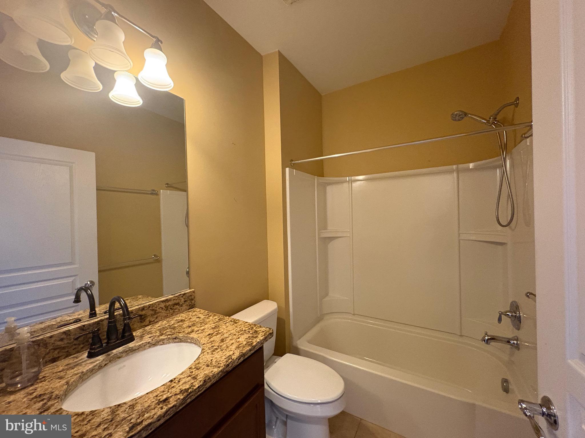 APPLECROSS - Residential Lease