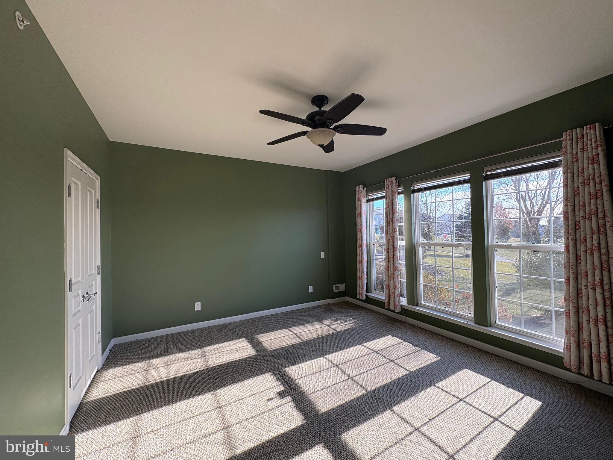 APPLECROSS - Residential Lease