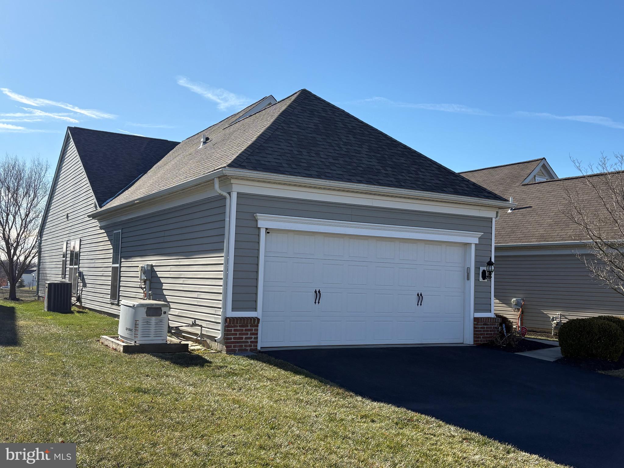 APPLECROSS - Residential Lease