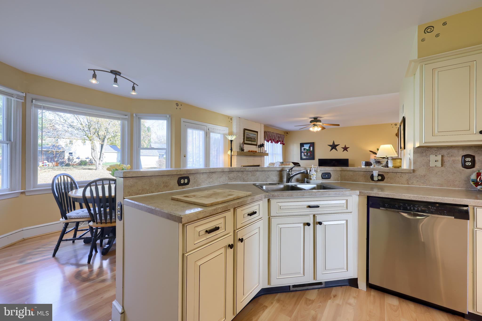 MEADOWS EDGE - Residential