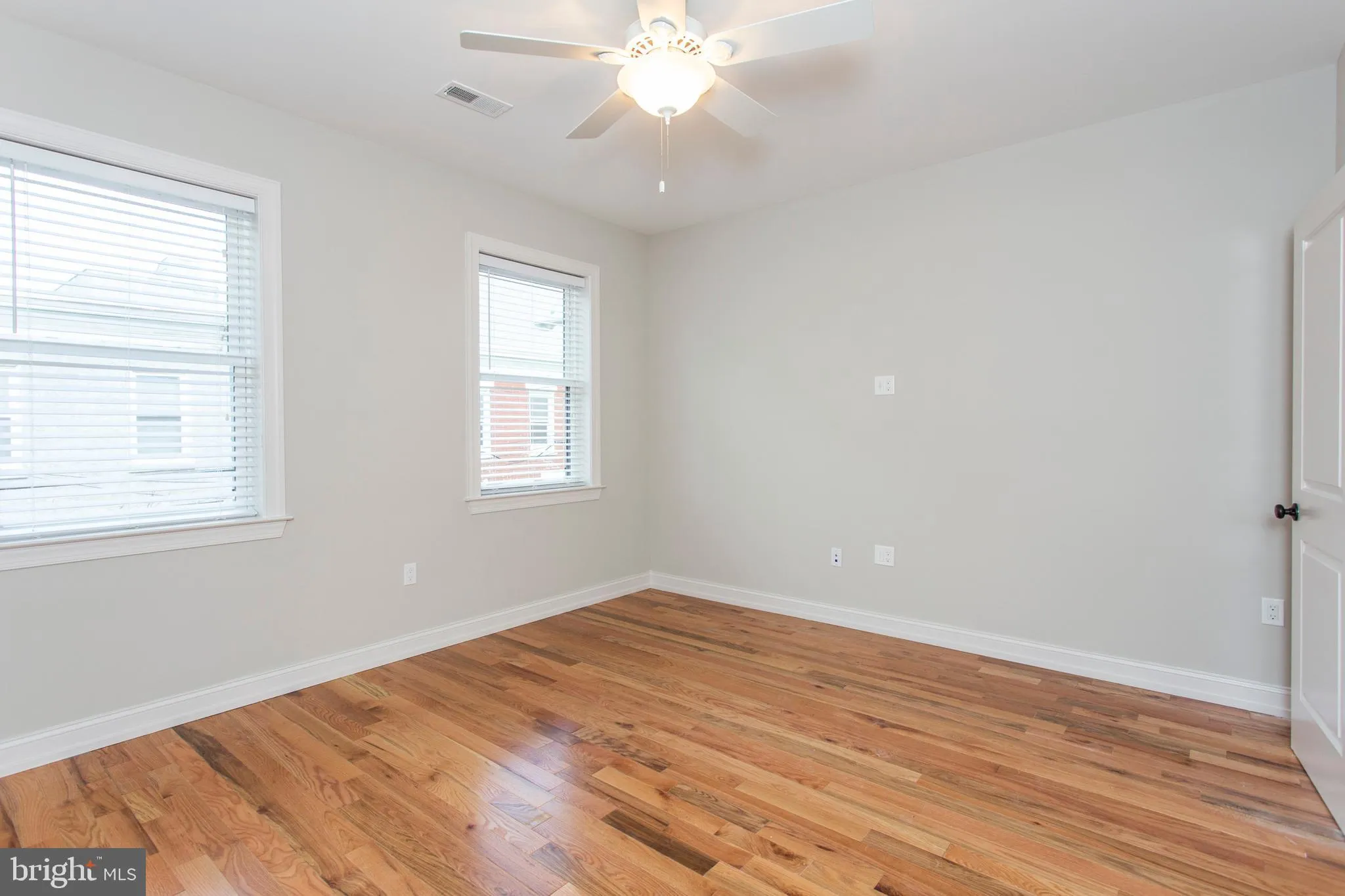 Philadelphia, Pennsylvania 19146, United States, 3 Bedrooms Bedrooms, ,3 BathroomsBathrooms,Residential,Pending,102595