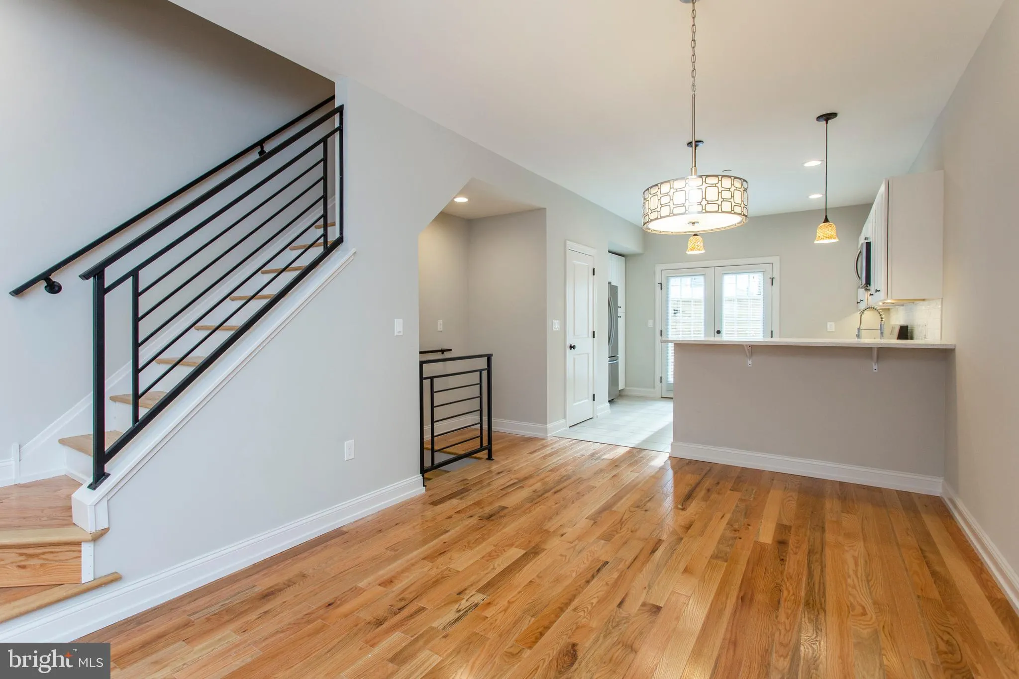 Philadelphia, Pennsylvania 19146, United States, 3 Bedrooms Bedrooms, ,3 BathroomsBathrooms,Residential,Pending,102595