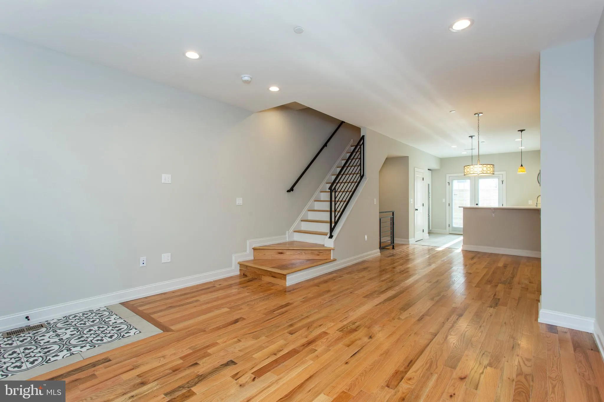 Philadelphia, Pennsylvania 19146, United States, 3 Bedrooms Bedrooms, ,3 BathroomsBathrooms,Residential,Pending,102595