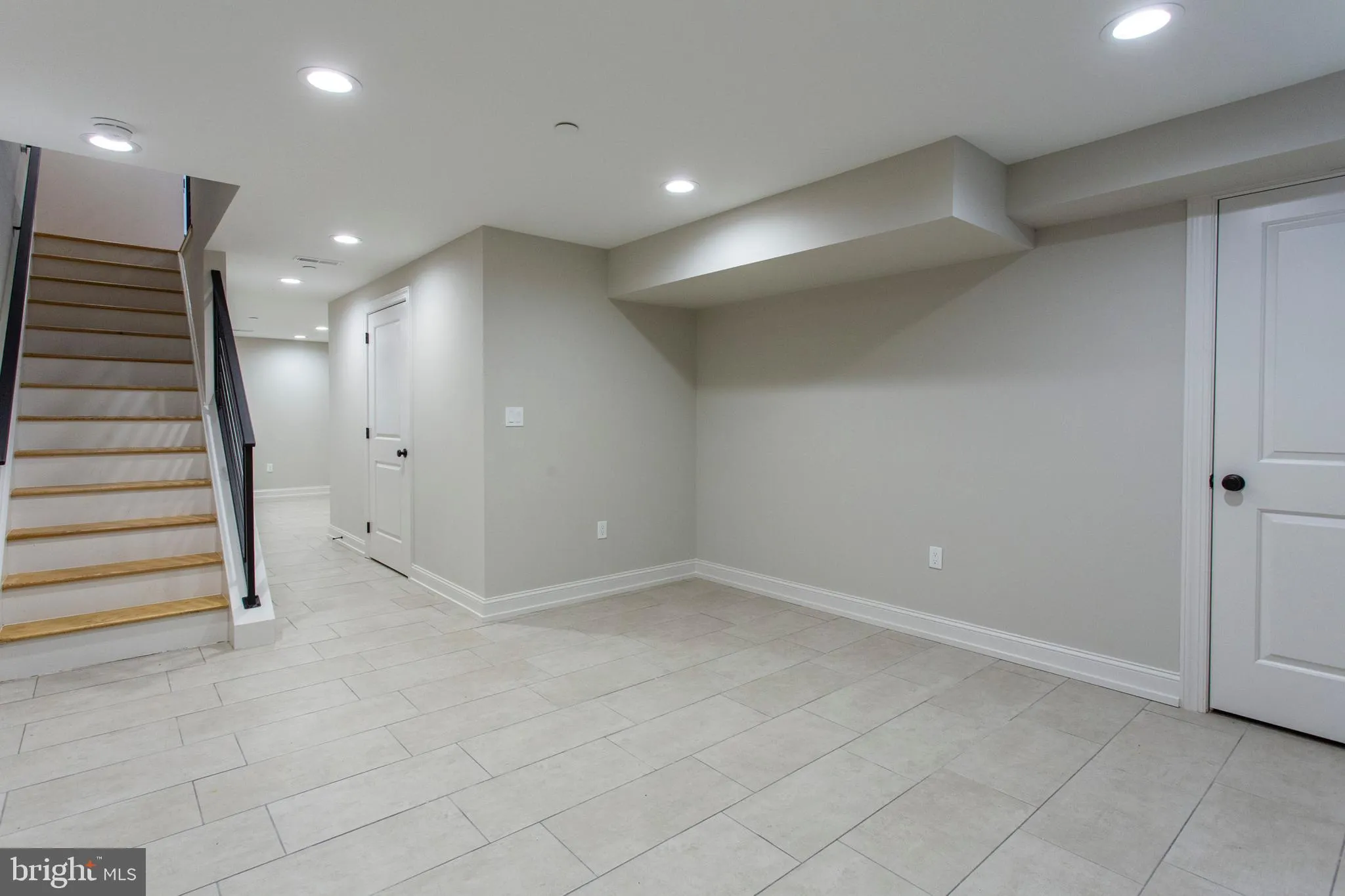 Philadelphia, Pennsylvania 19146, United States, 3 Bedrooms Bedrooms, ,3 BathroomsBathrooms,Residential,Pending,102595