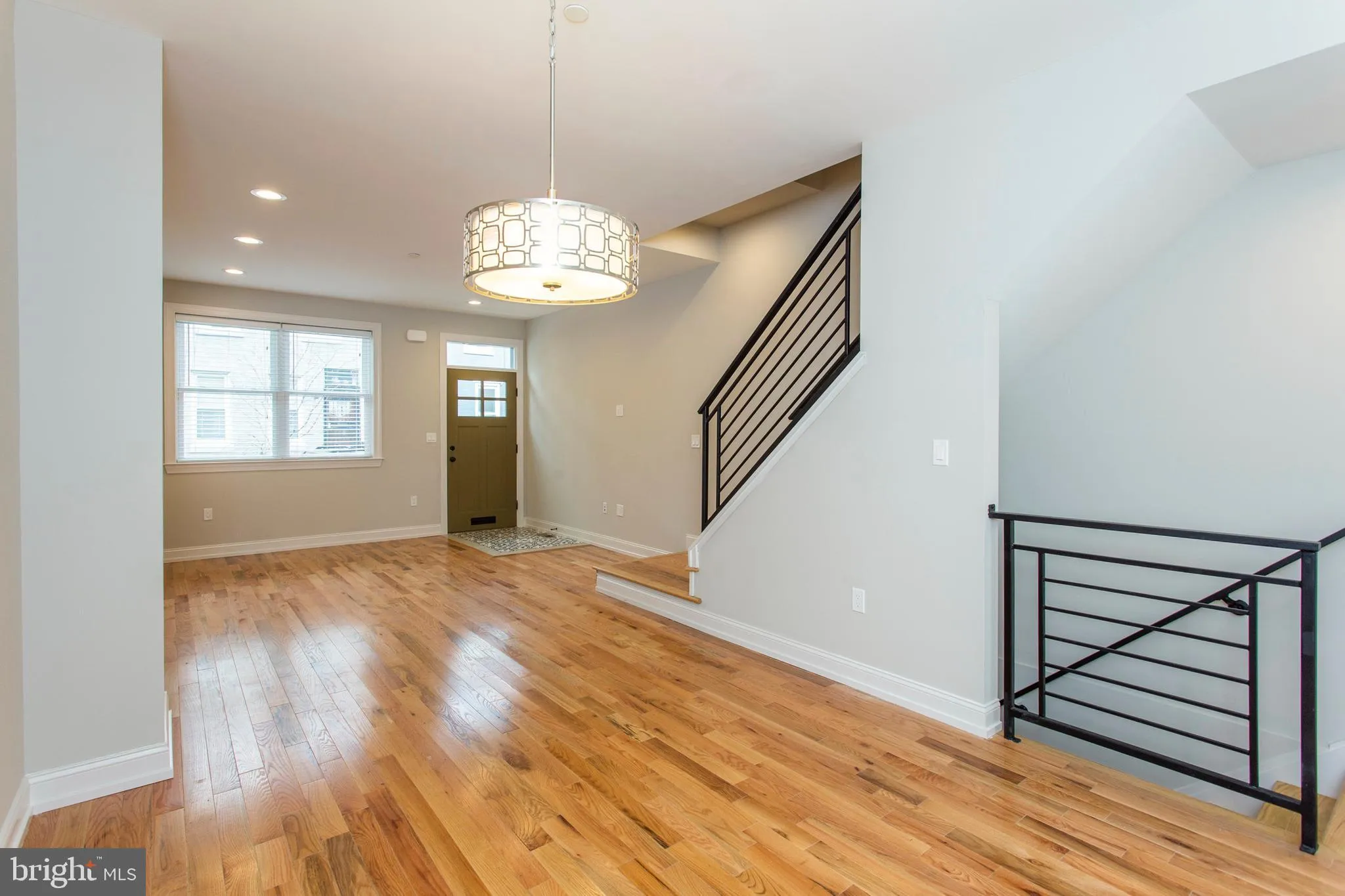 Philadelphia, Pennsylvania 19146, United States, 3 Bedrooms Bedrooms, ,3 BathroomsBathrooms,Residential,Pending,102595