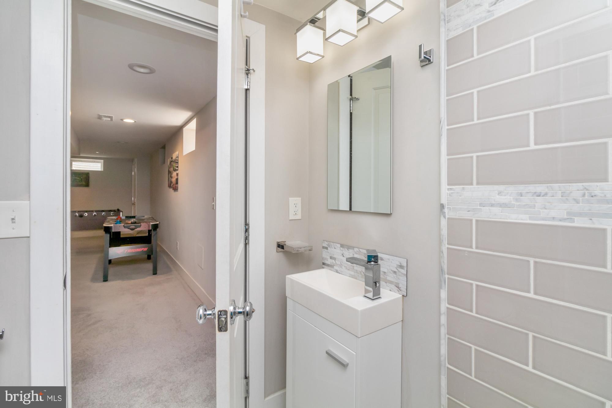 SPRINGDALE - Residential Lease