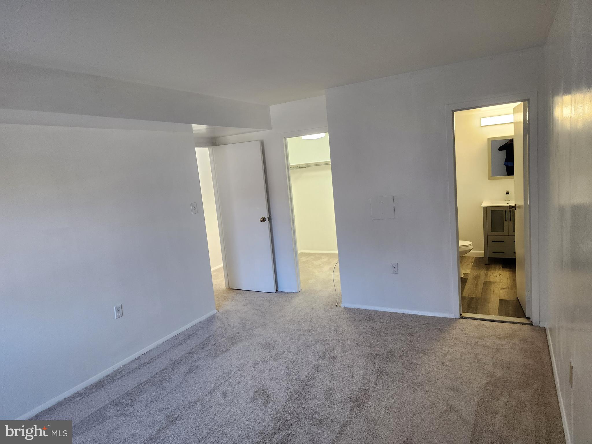 NORMANDIE ON THE LAKE I - Residential